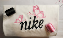Load image into Gallery viewer, Butterfly Nyk

